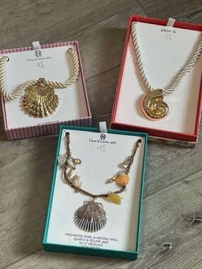 House of Harlow 1960 shell Necklace bundle with Gold Accents